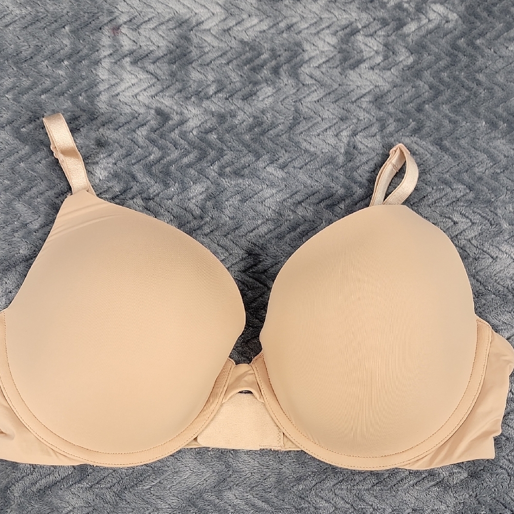 36D Victoria's Secret Nude Bra